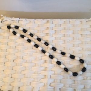 30 inch black and white agate necklace